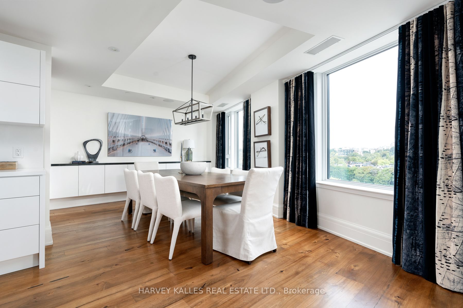 181 Davenport Rd, #702