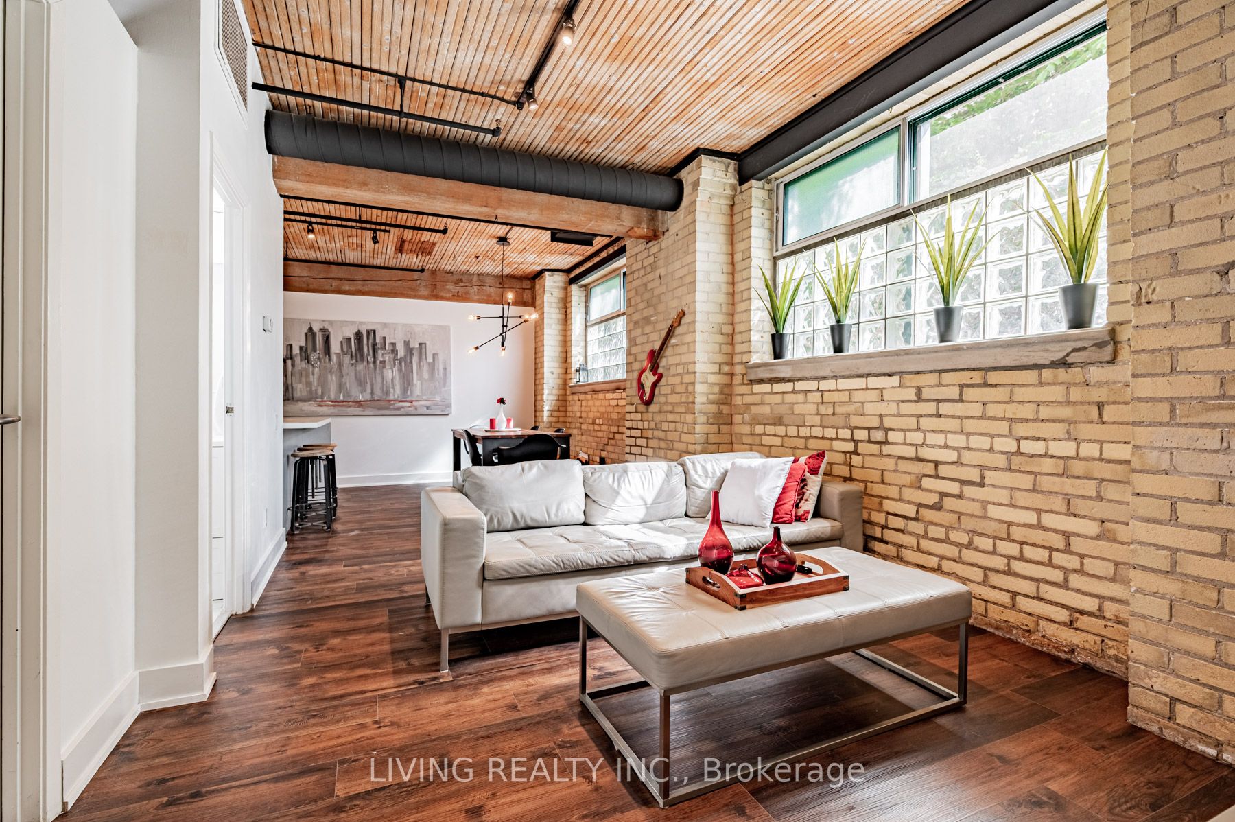 781 King St W, #102