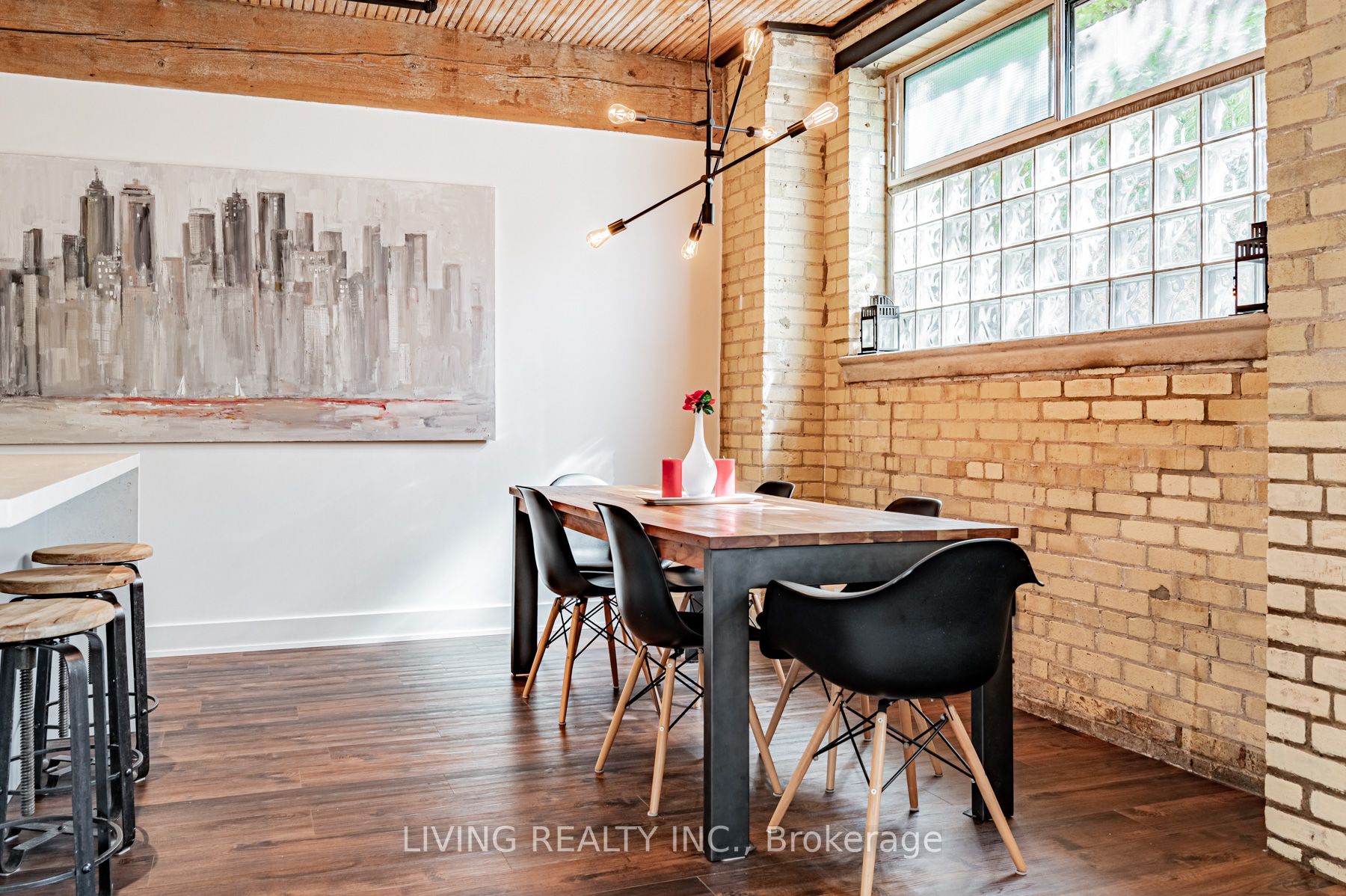 781 King St W, #102
