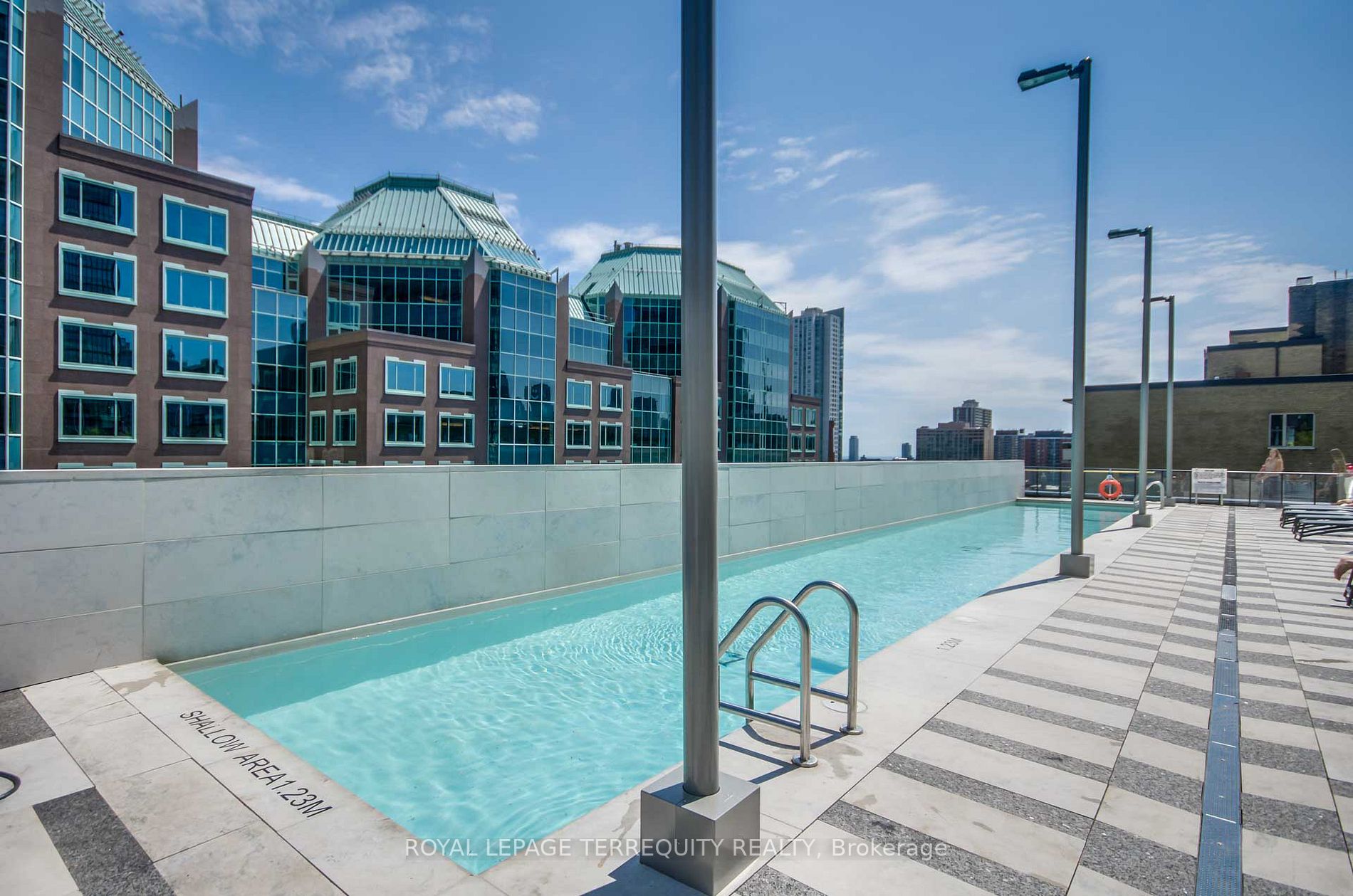 101 Charles St E, #3808
