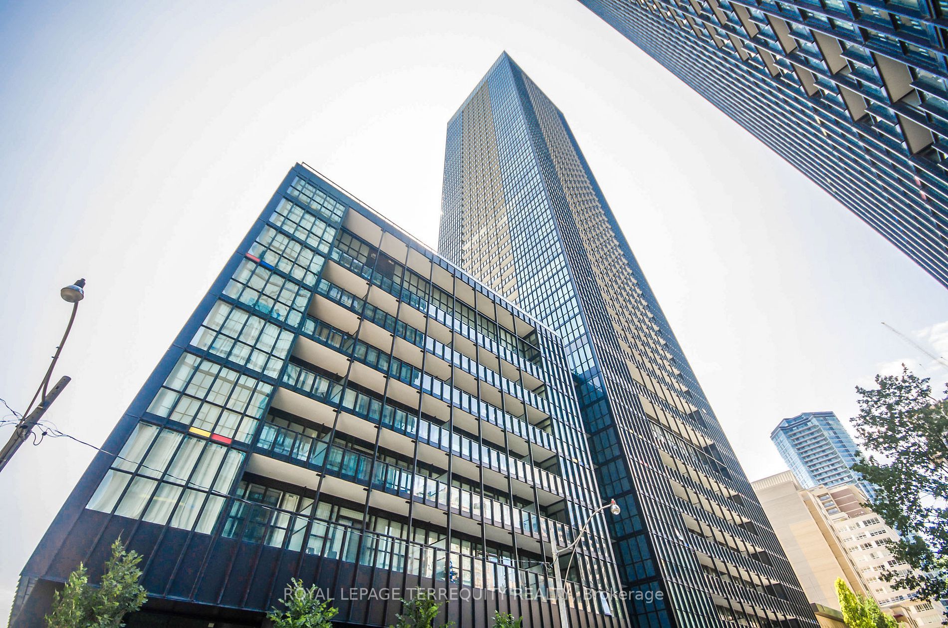 101 Charles St E, #3808