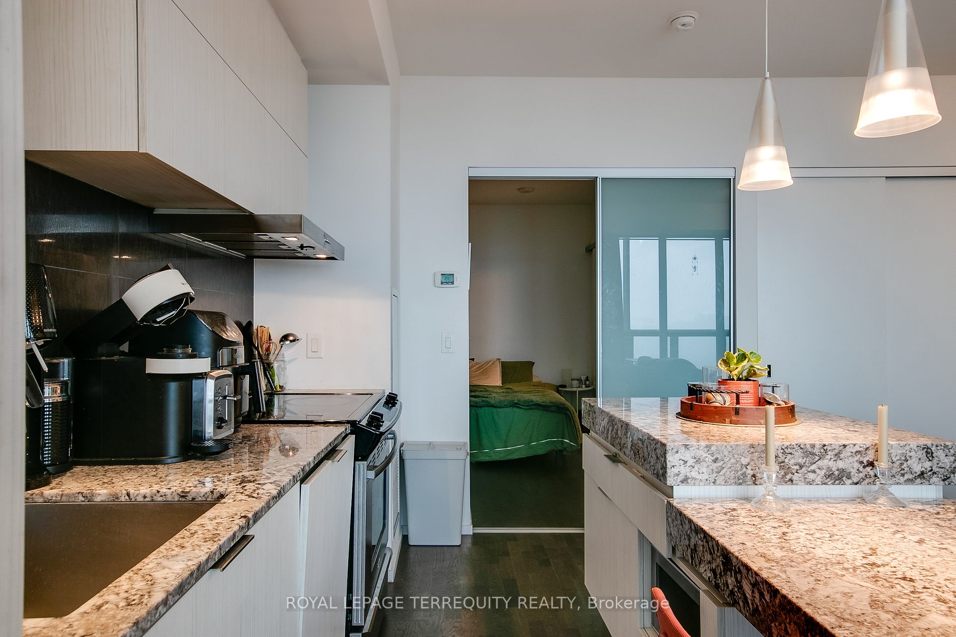 101 Charles St E, #3808