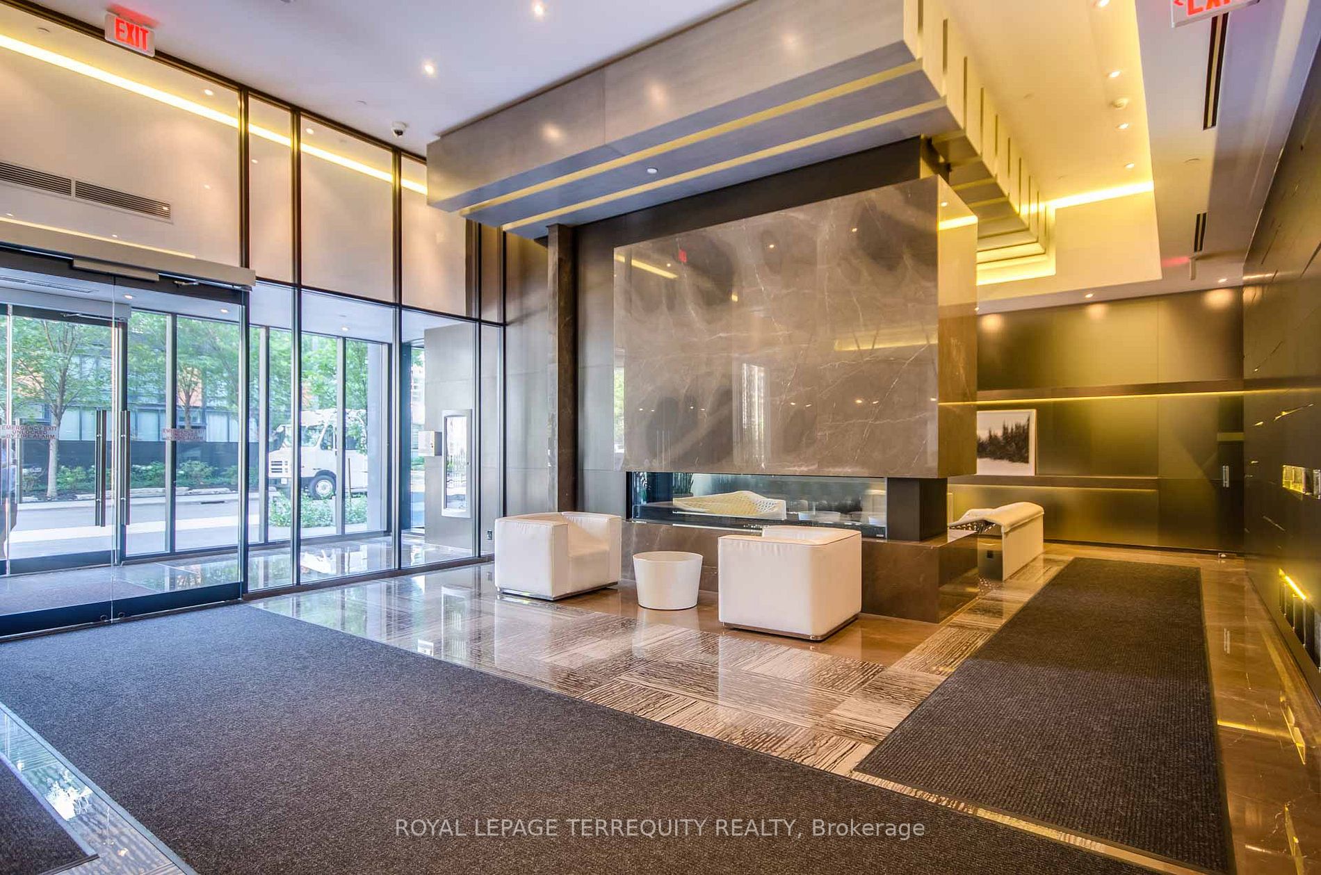 101 Charles St E, #3808