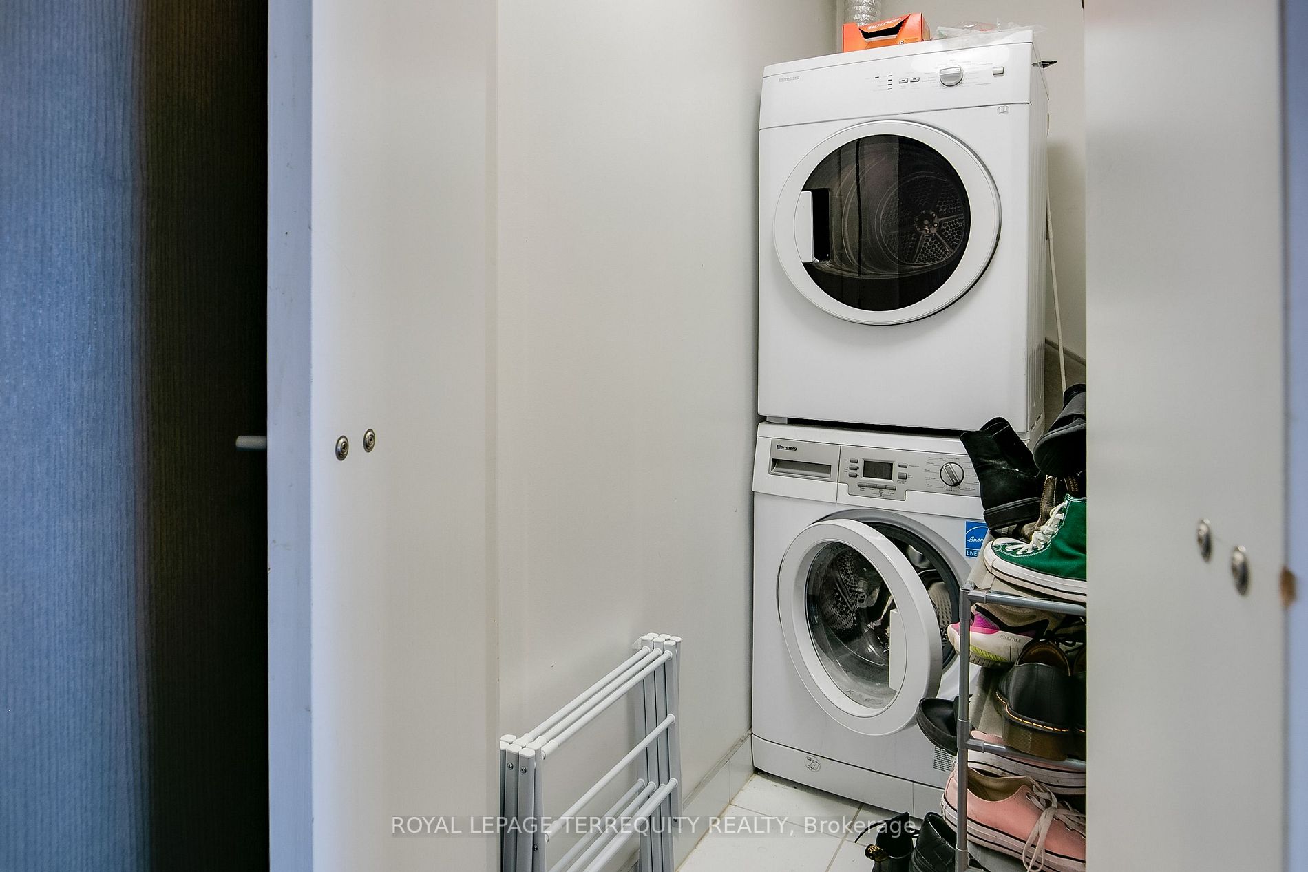 101 Charles St E, #3808