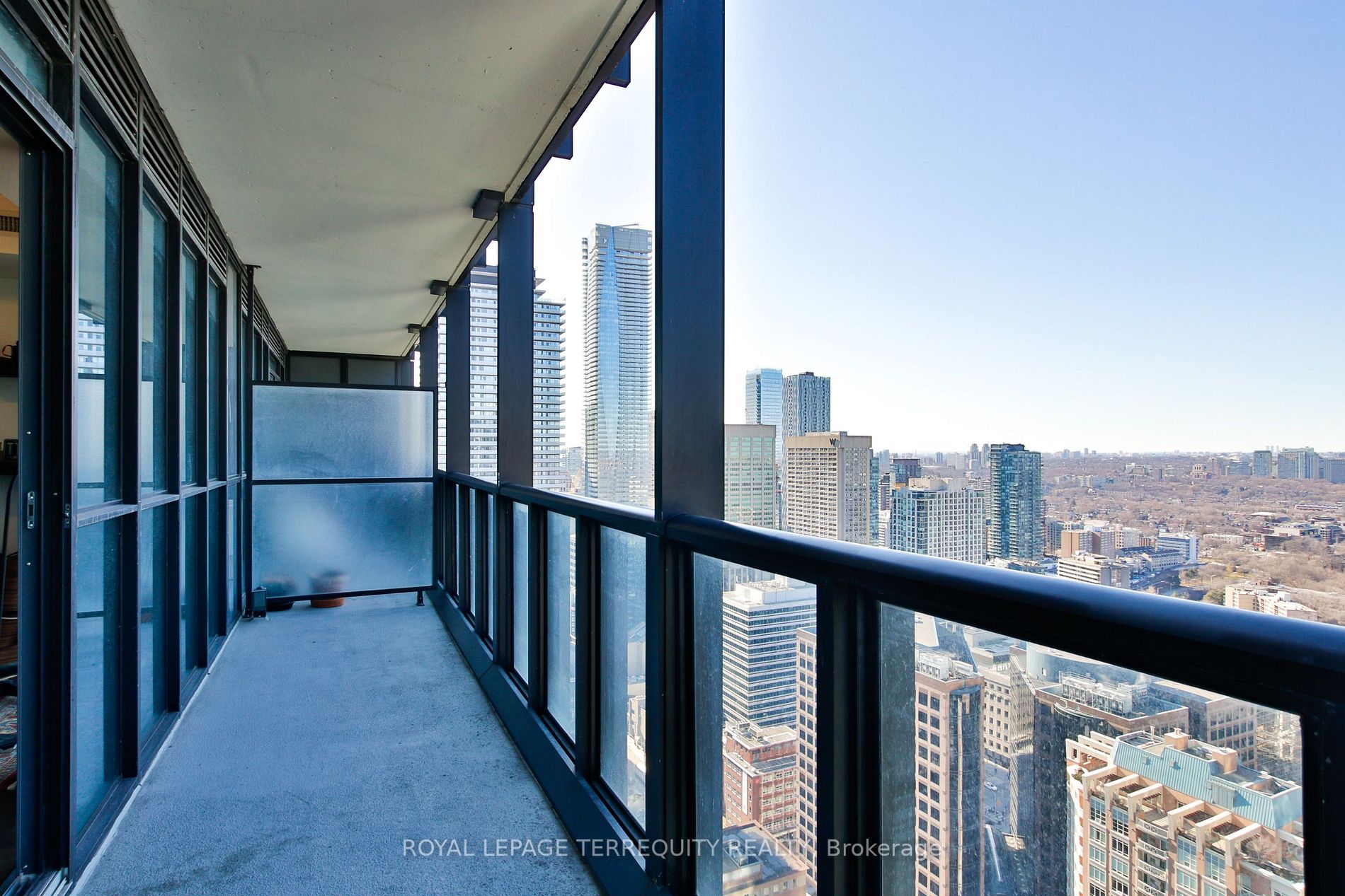 101 Charles St E, #3808
