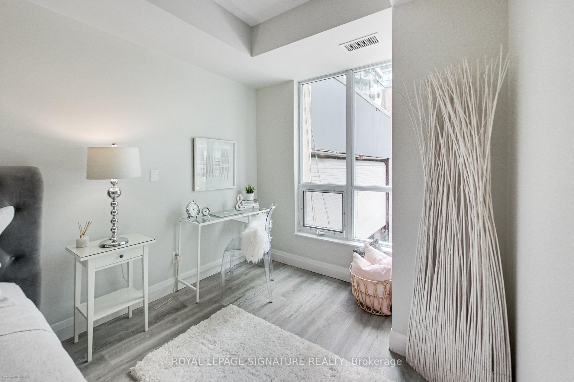 219 Fort York Blvd, #201