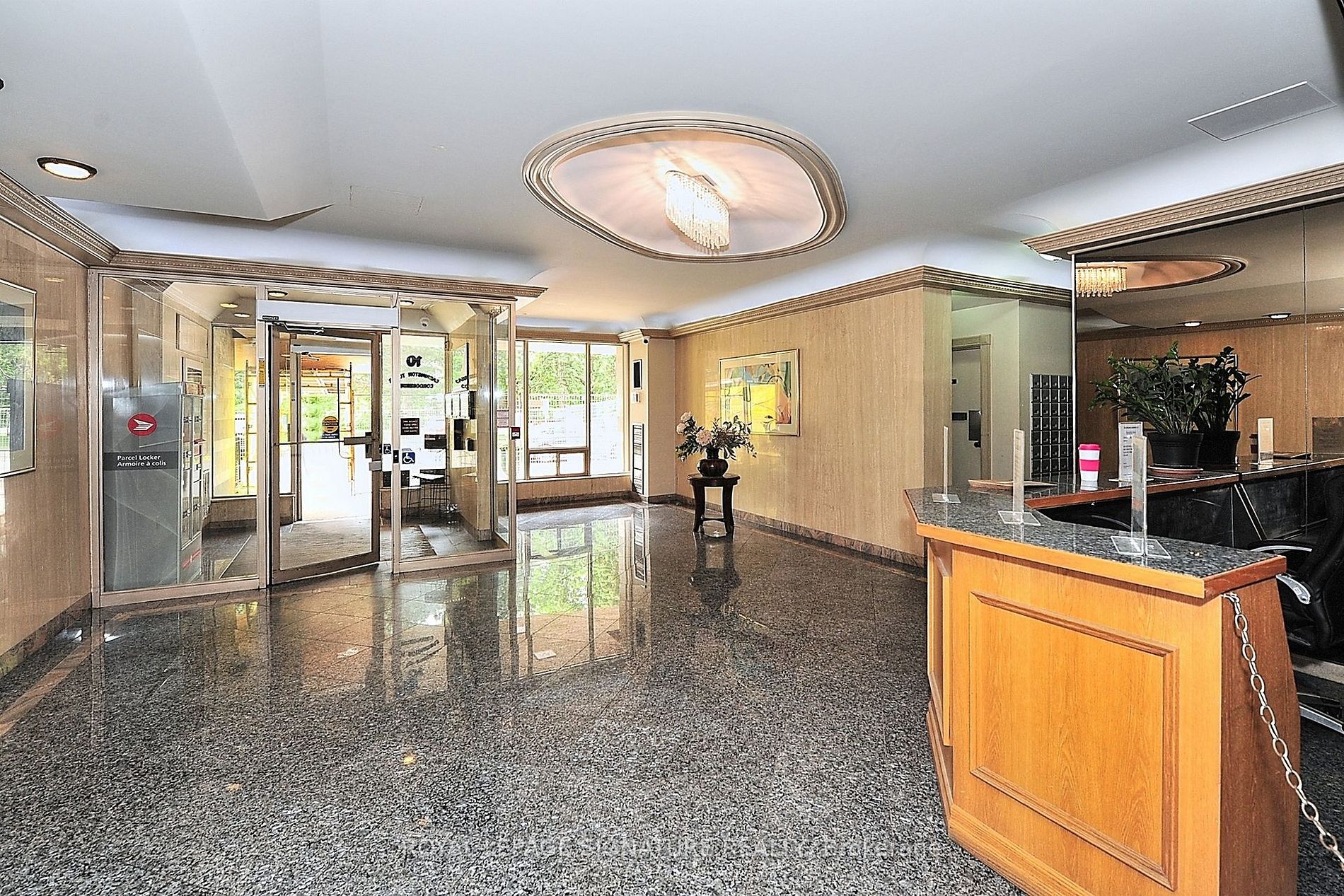 10 Tangreen Court, #702