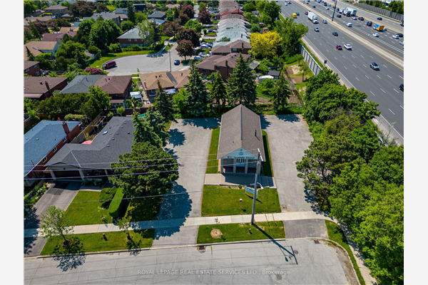 11 Pleasant View Dr, Toronto