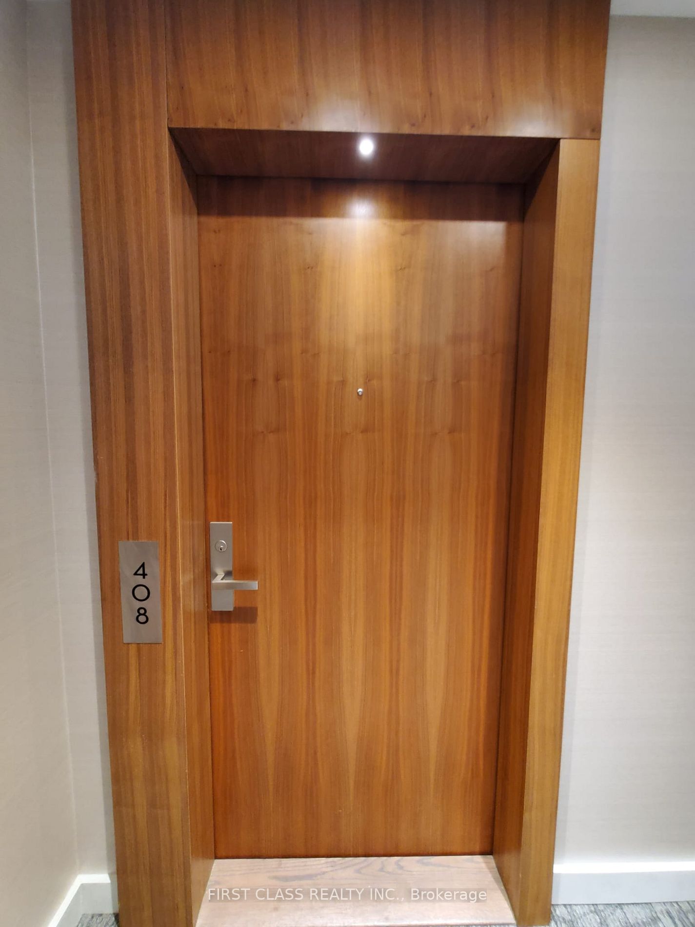 15 Queens Quay E #408