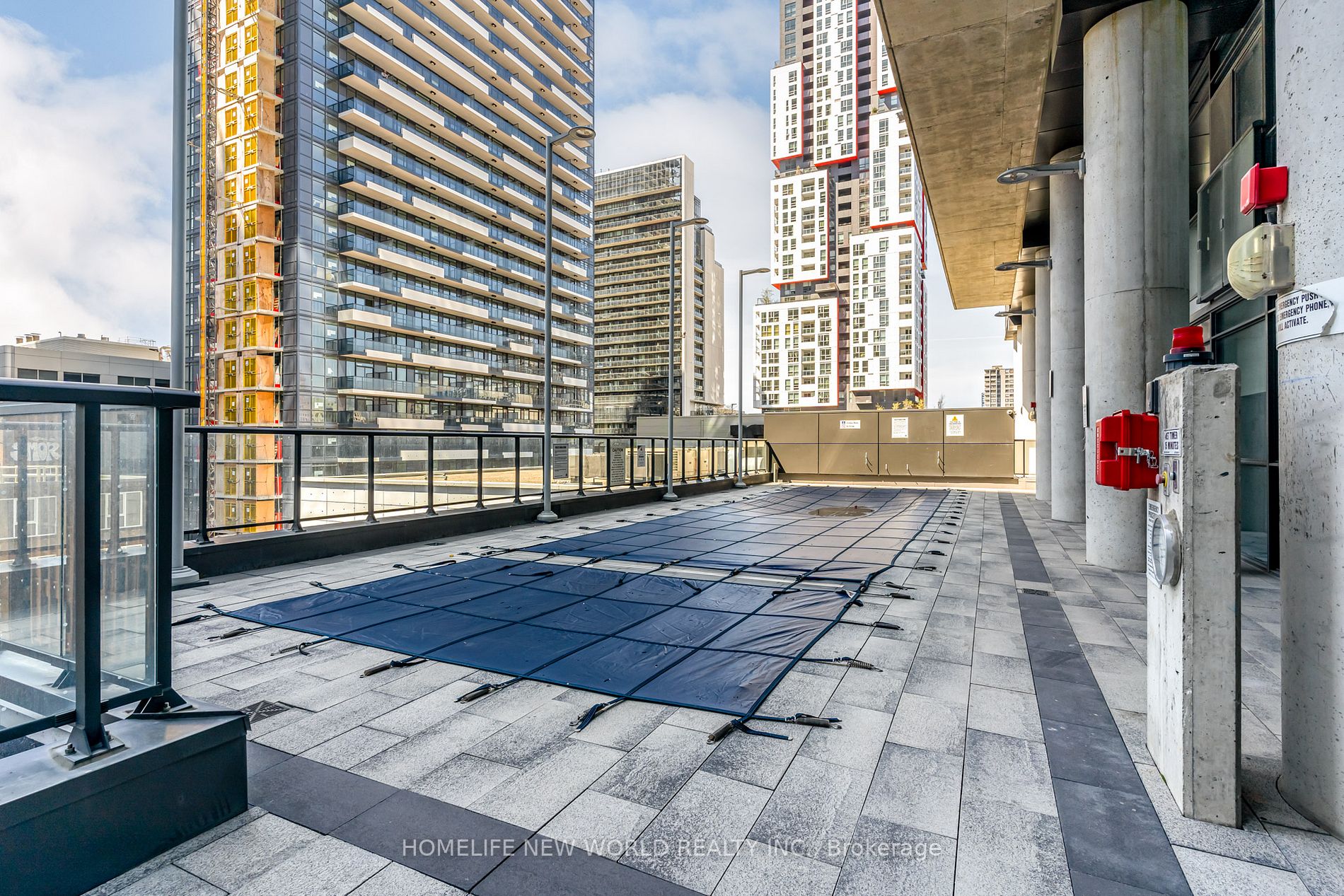 290 Adelaide St W, #702