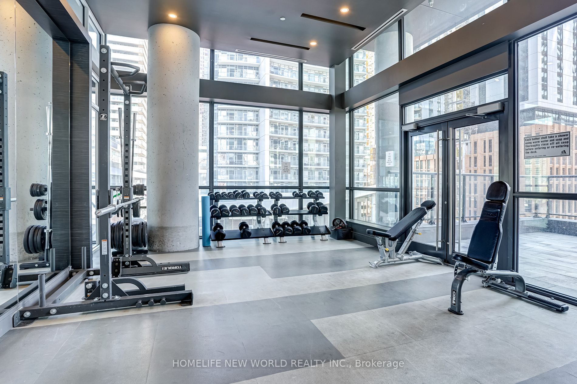 290 Adelaide St W, #702