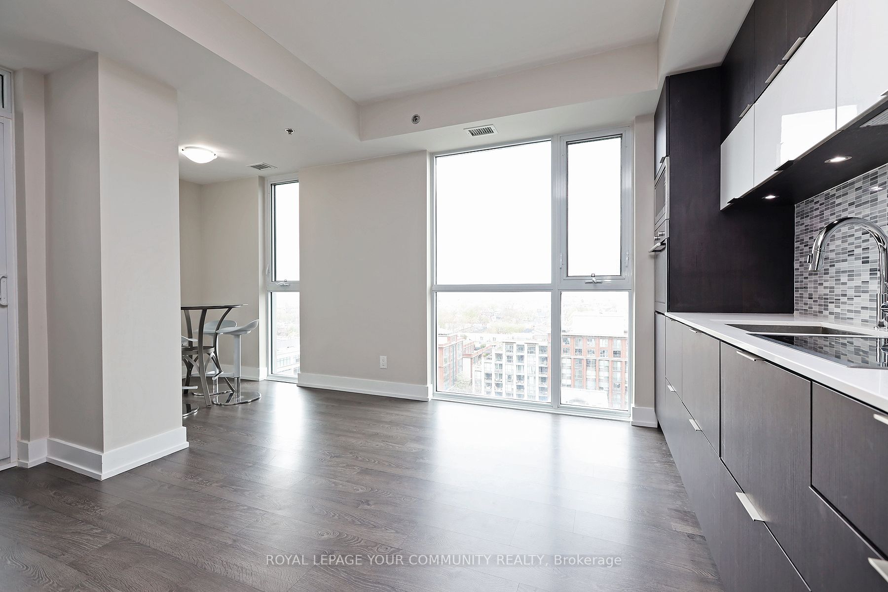 318 Richmond St W, #1212