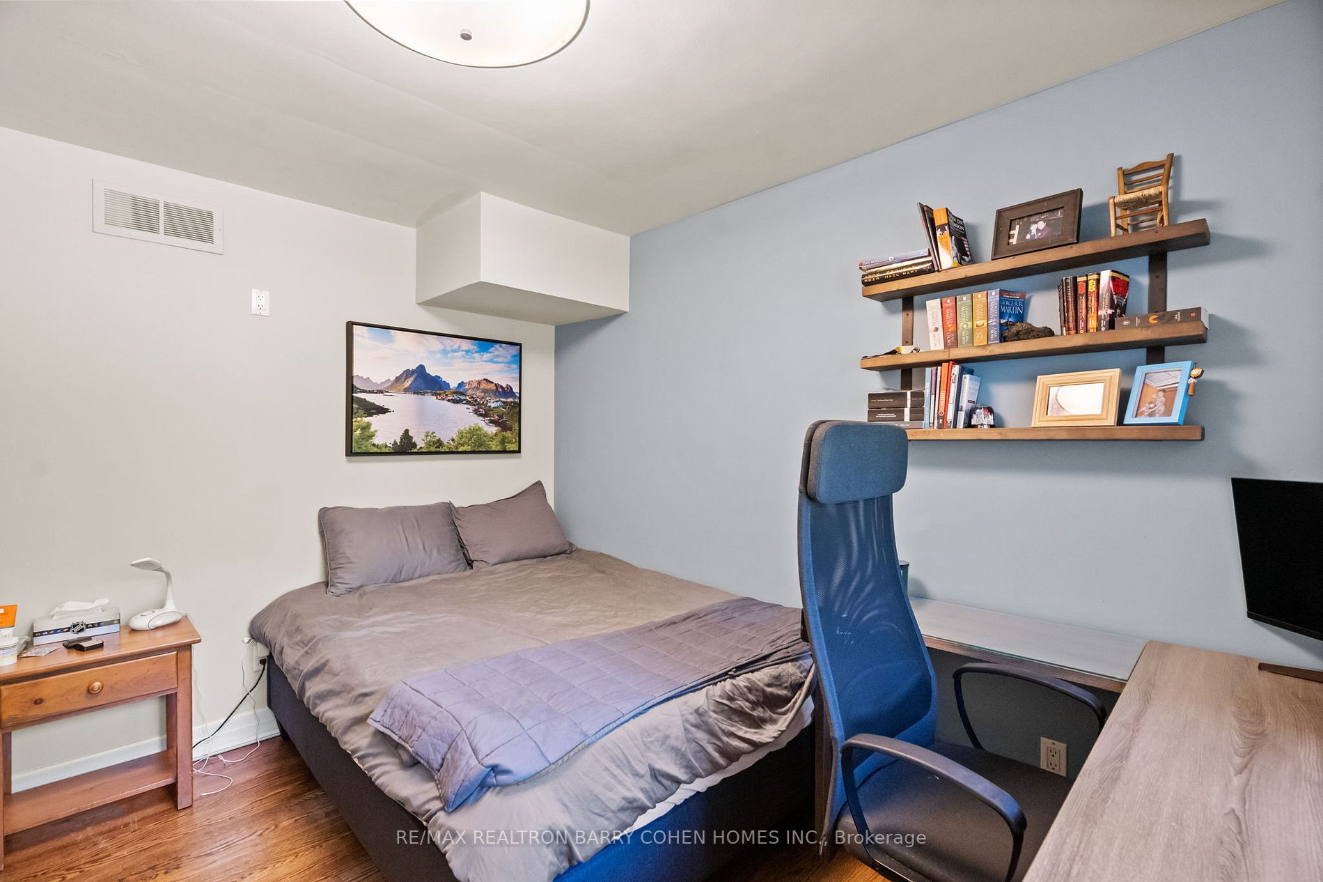46 Sandringham Dr
