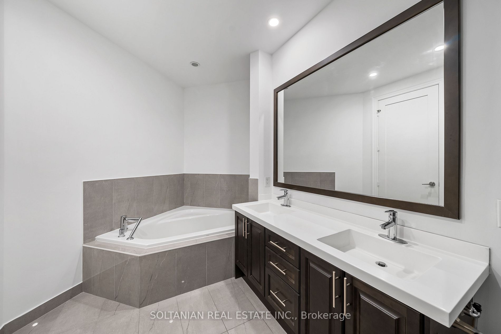 500 Doris Avenue, #2724