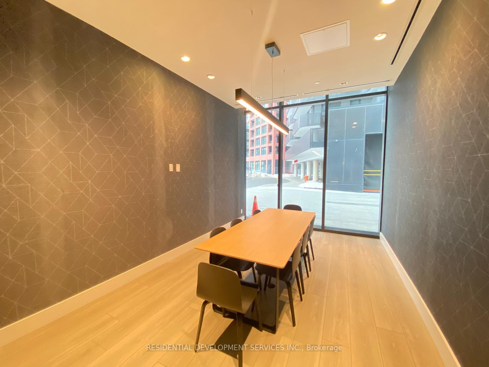 30 Tretti Way, #615