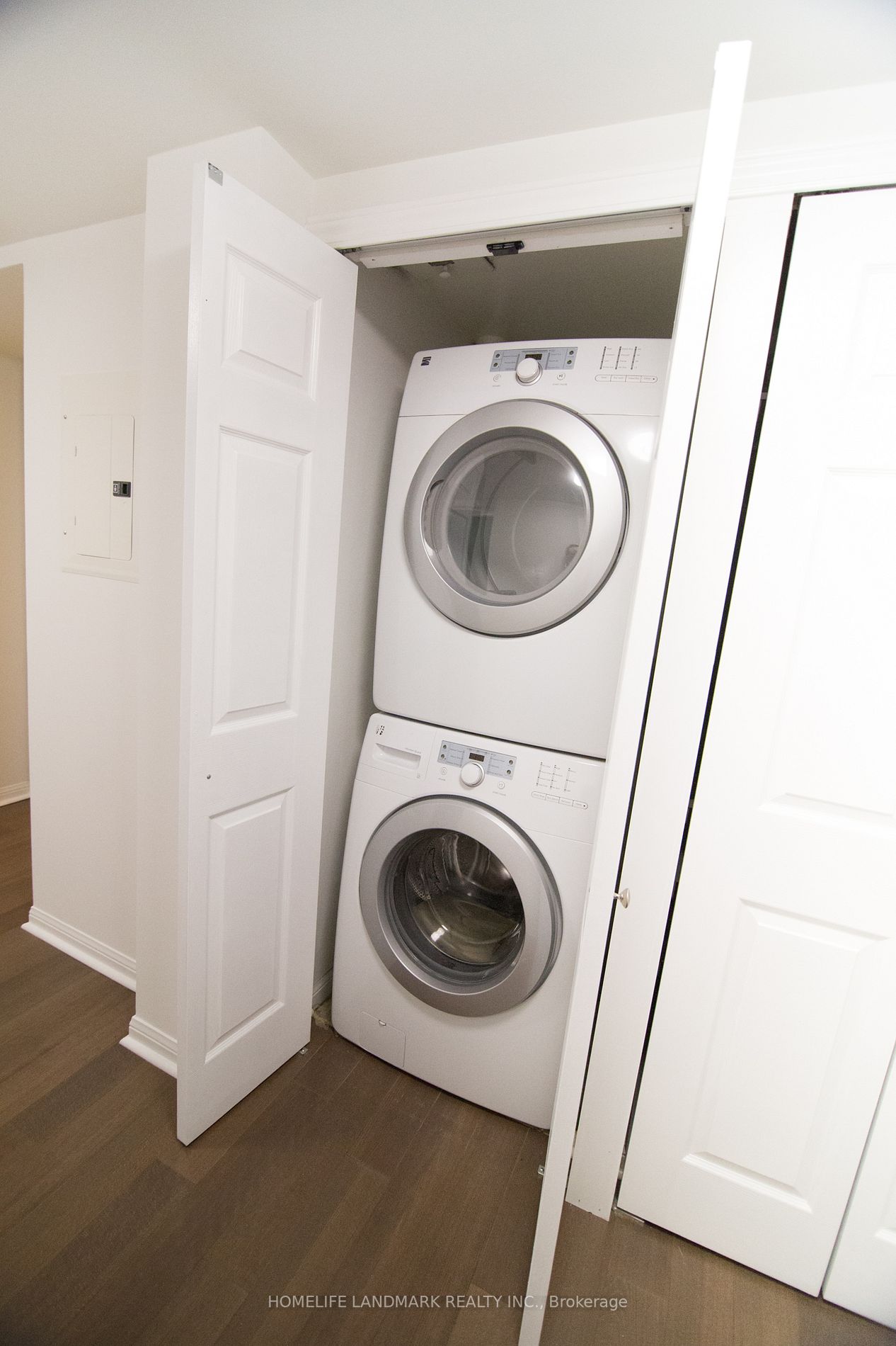 11 St Joseph St, #1612