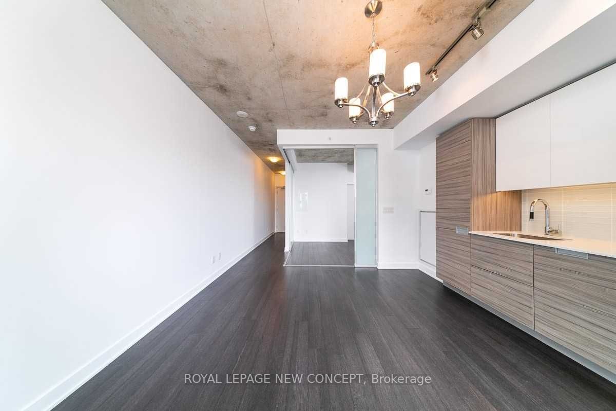210 Simcoe St, #2309
