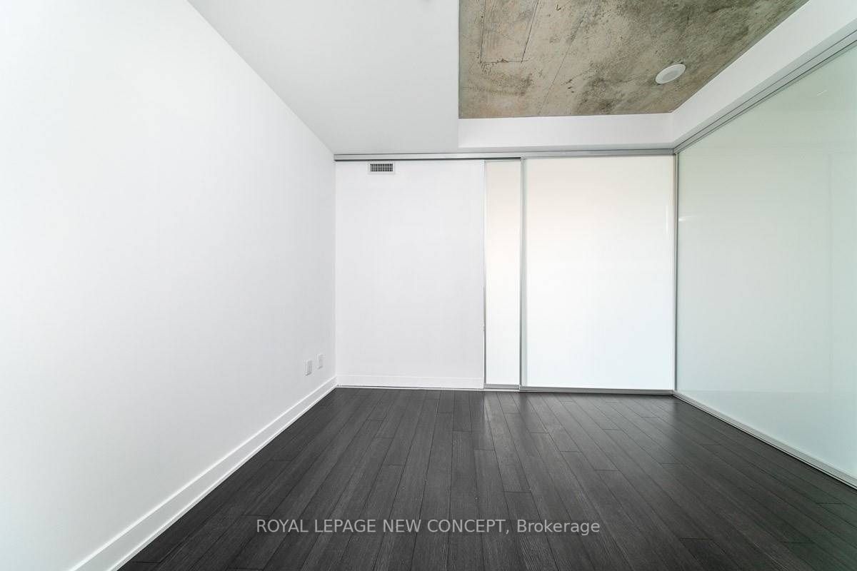 210 Simcoe St, #2309