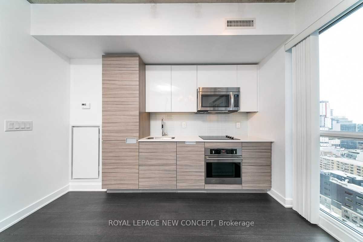 210 Simcoe St, #2309