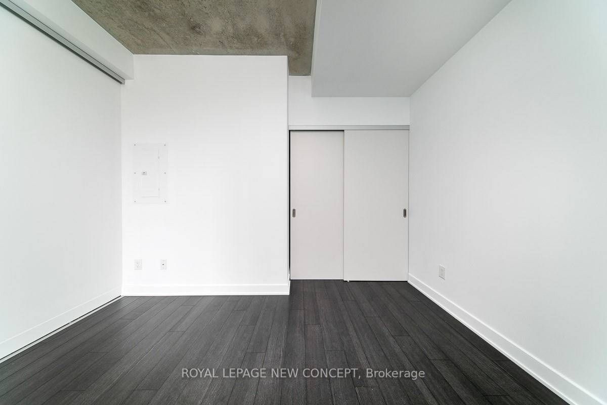210 Simcoe St, #2309
