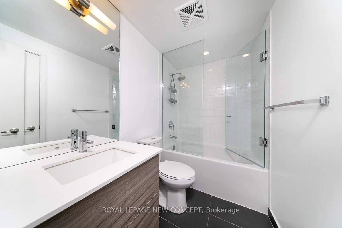 210 Simcoe St, #2309