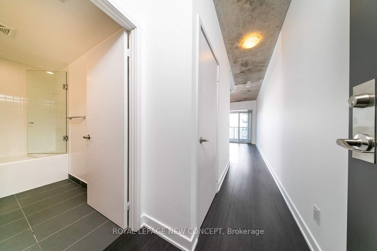 210 Simcoe St, #2309
