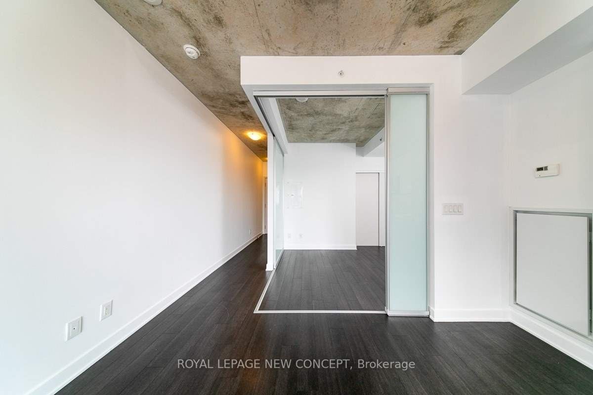210 Simcoe St, #2309
