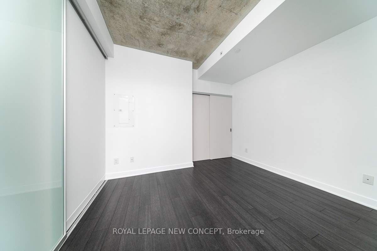 210 Simcoe St, #2309