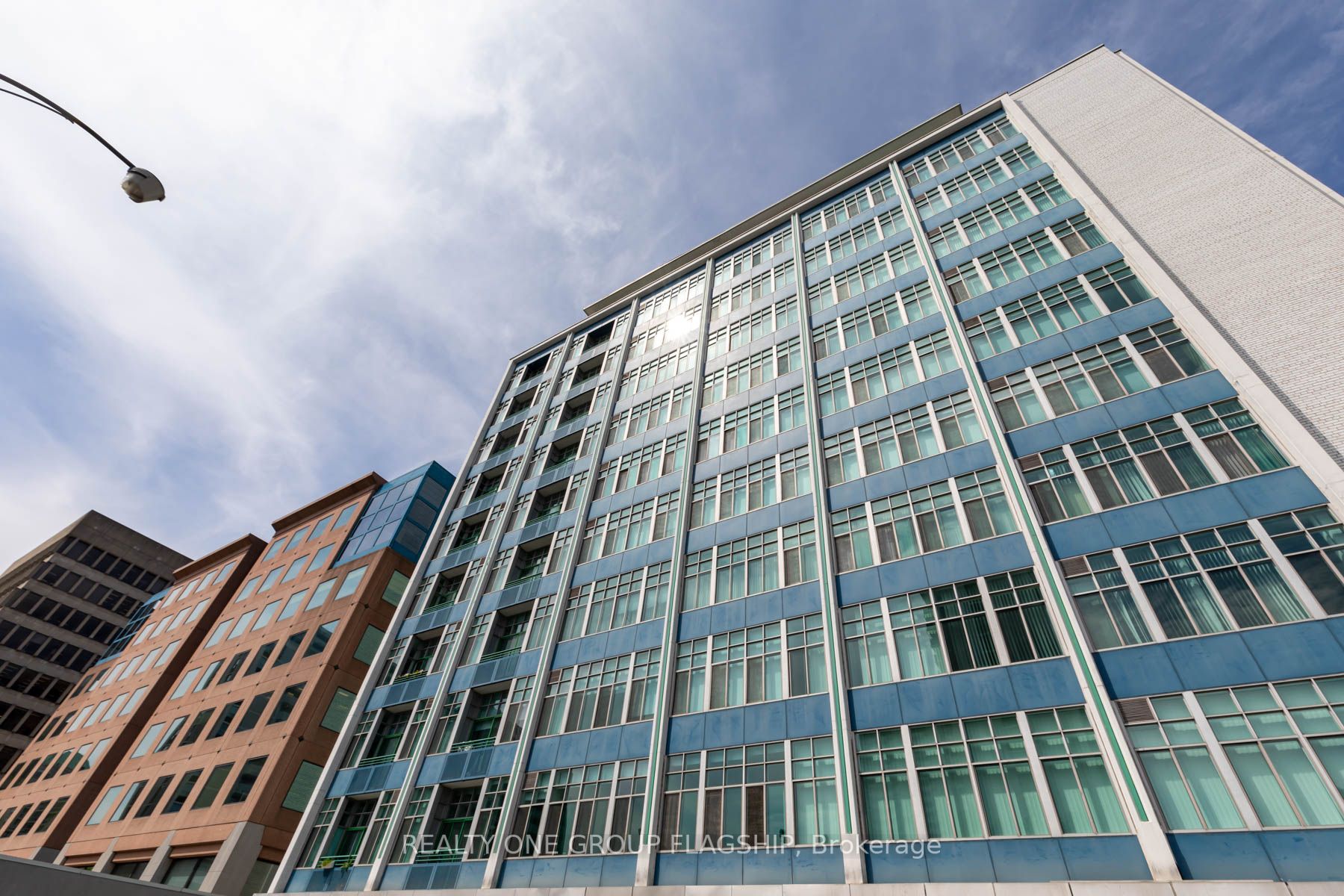 1901 Yonge St, #201