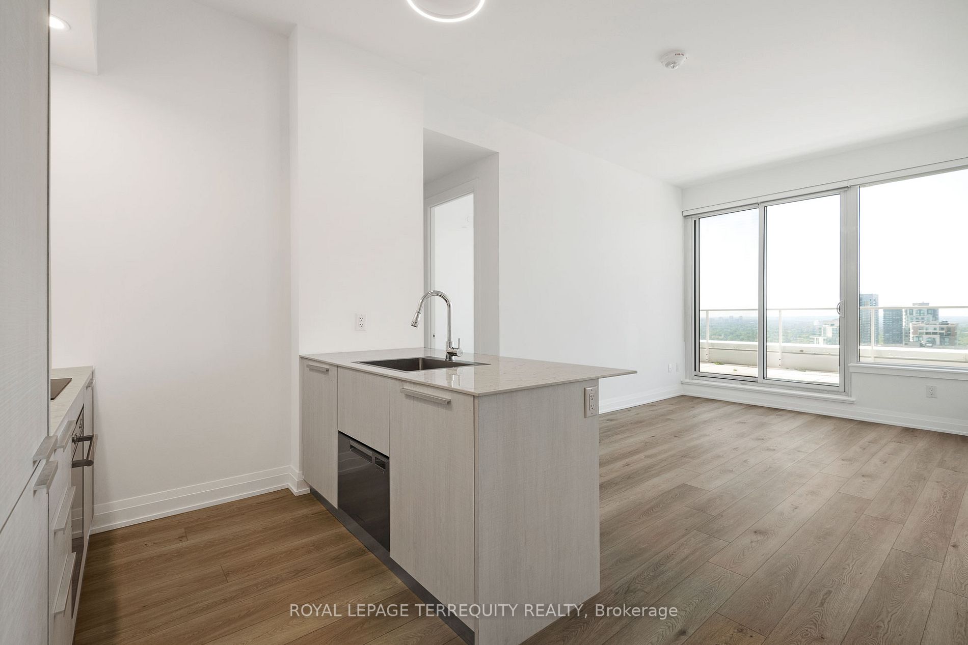 75 Canterbury Place, #PH107