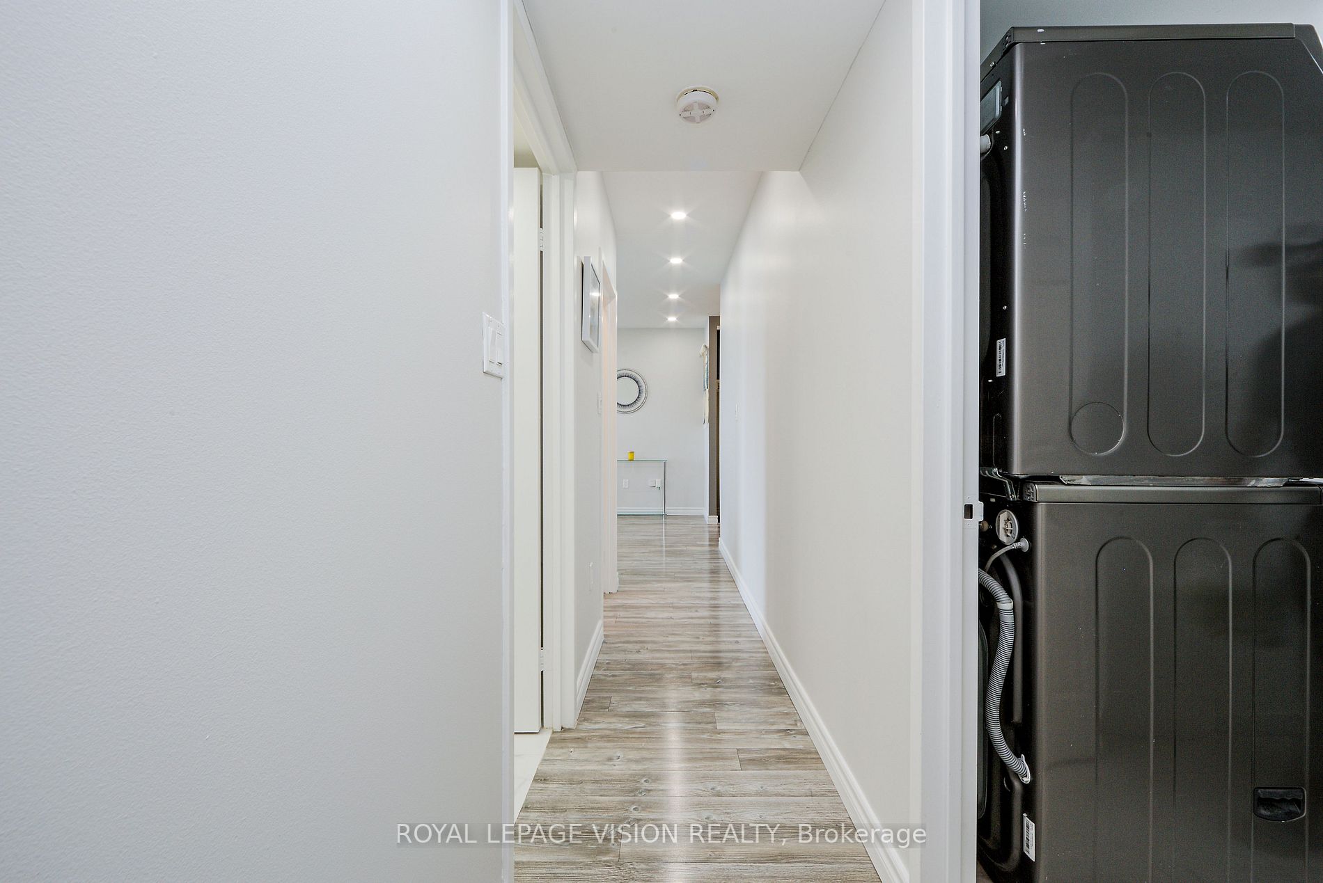 5 Concorde Pl, #1911