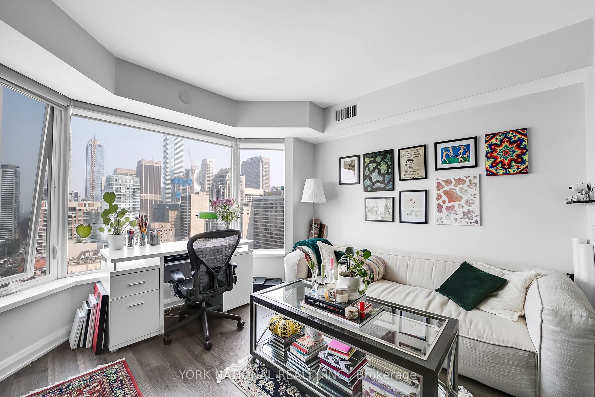 155 Yorkville Ave E, #2006