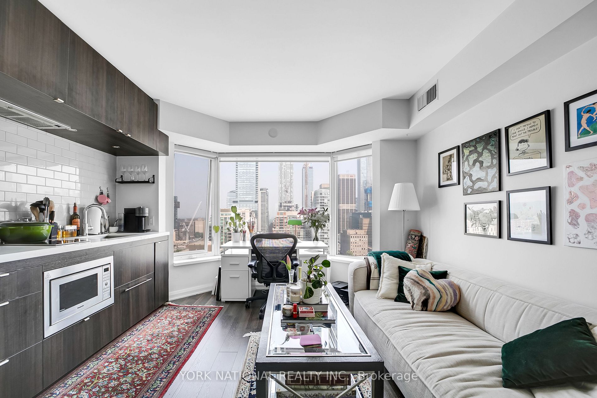 155 Yorkville Ave E, #2006