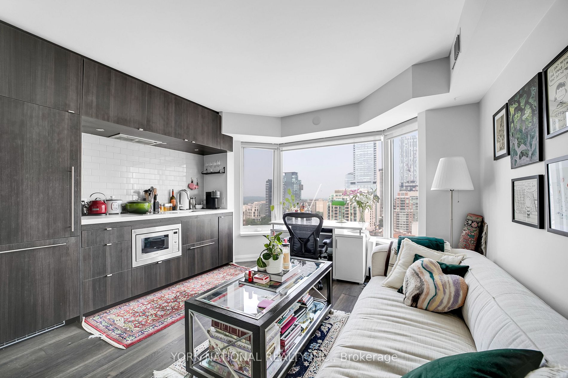 155 Yorkville Ave E, #2006