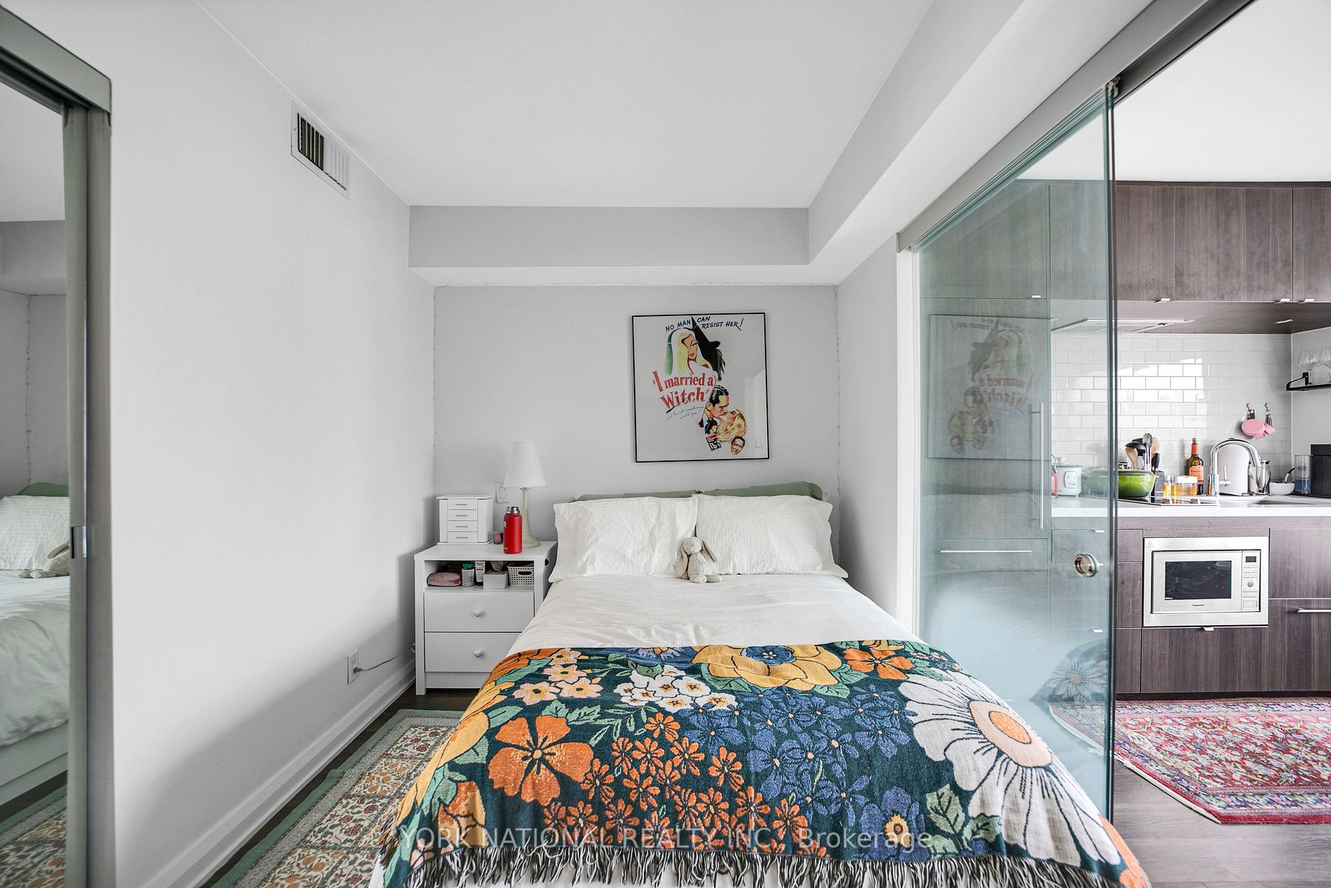 155 Yorkville Ave E, #2006