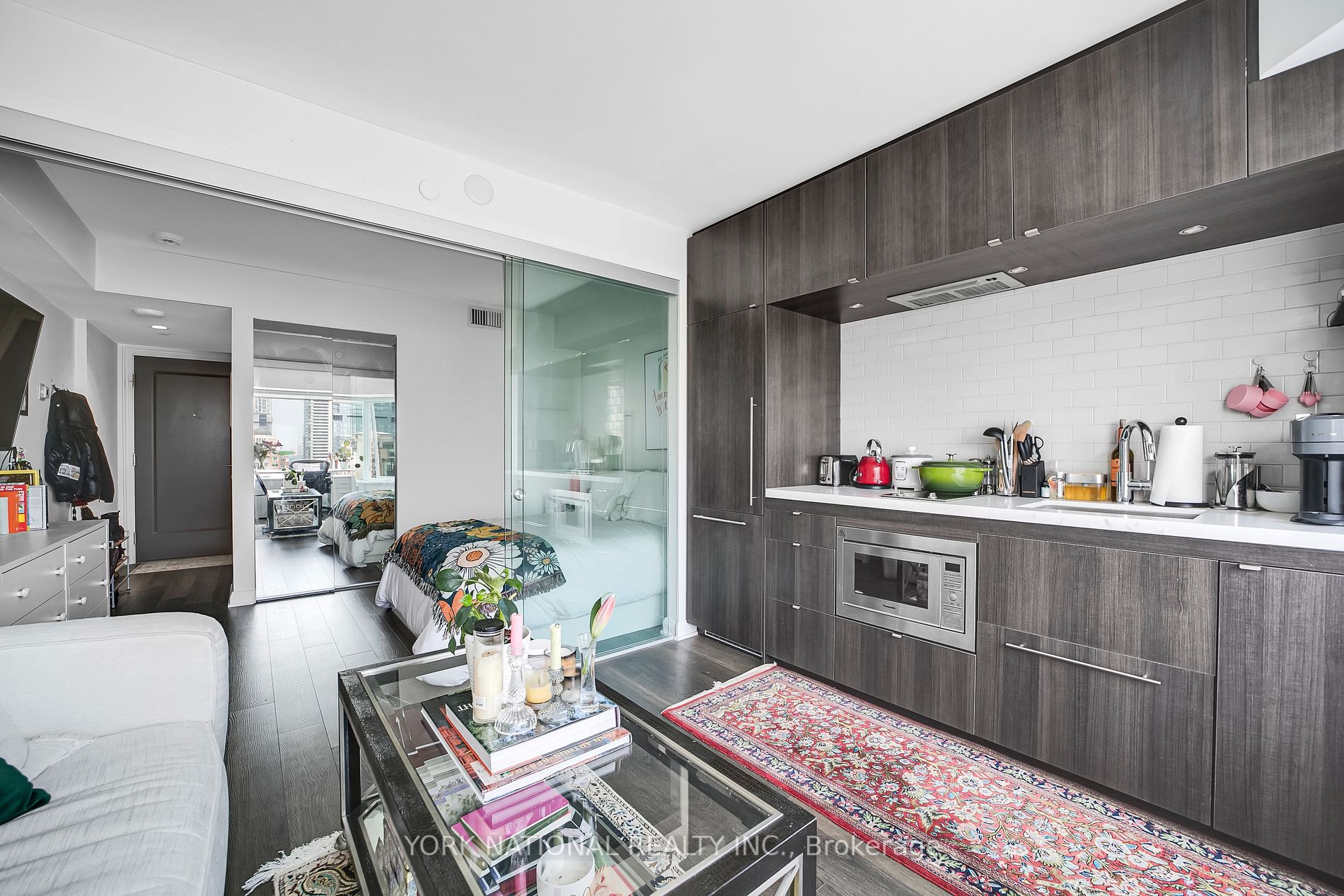 155 Yorkville Ave E, #2006