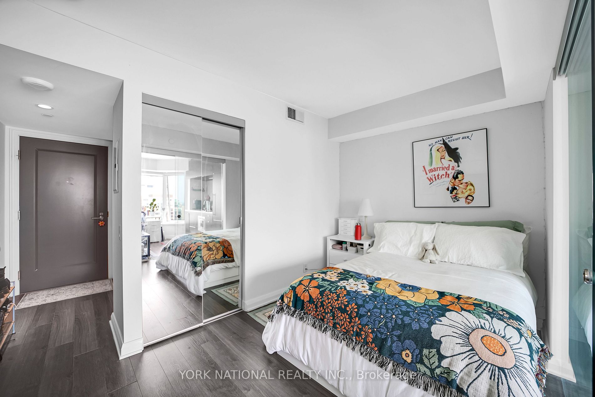 155 Yorkville Ave E, #2006