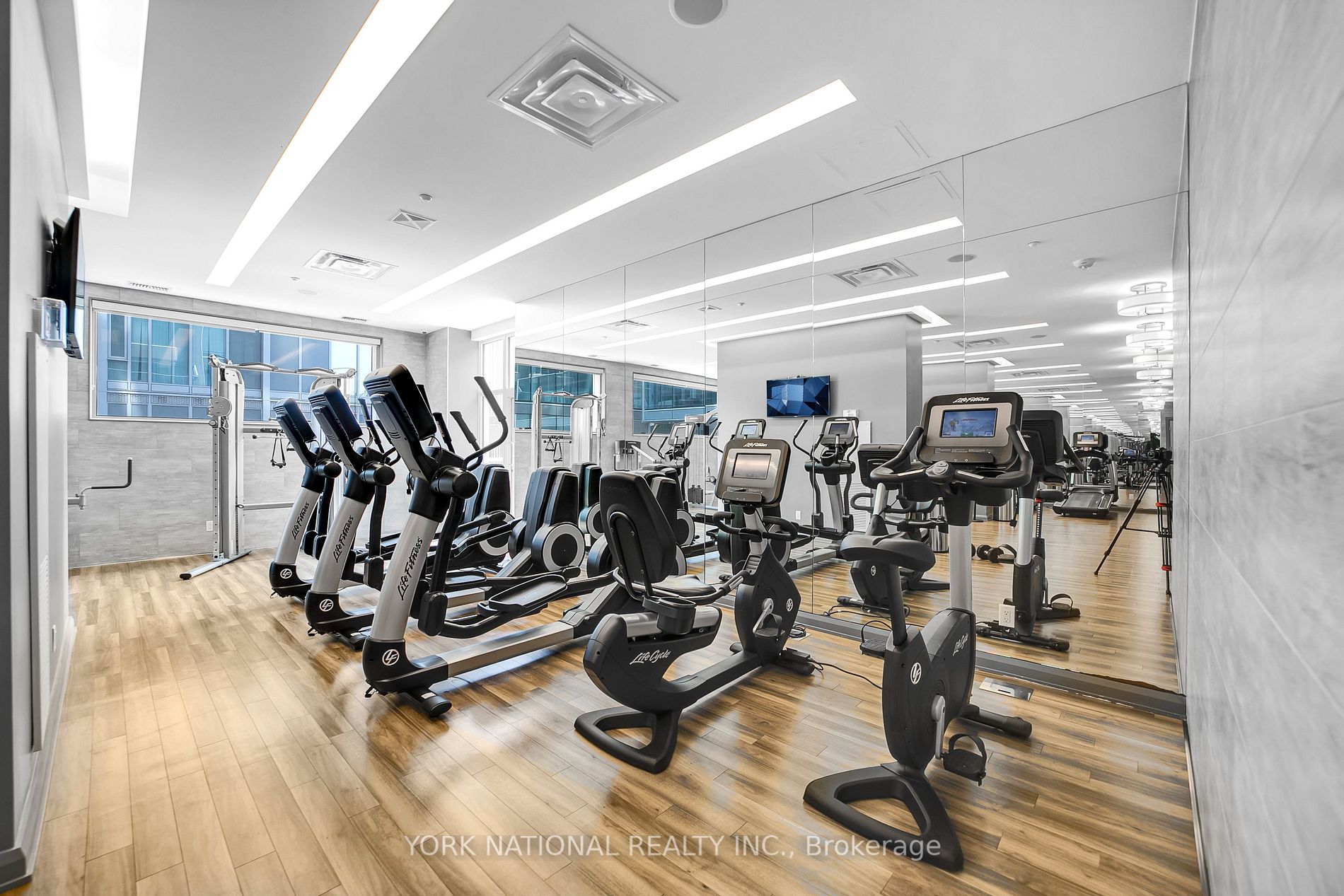 155 Yorkville Ave E, #2006