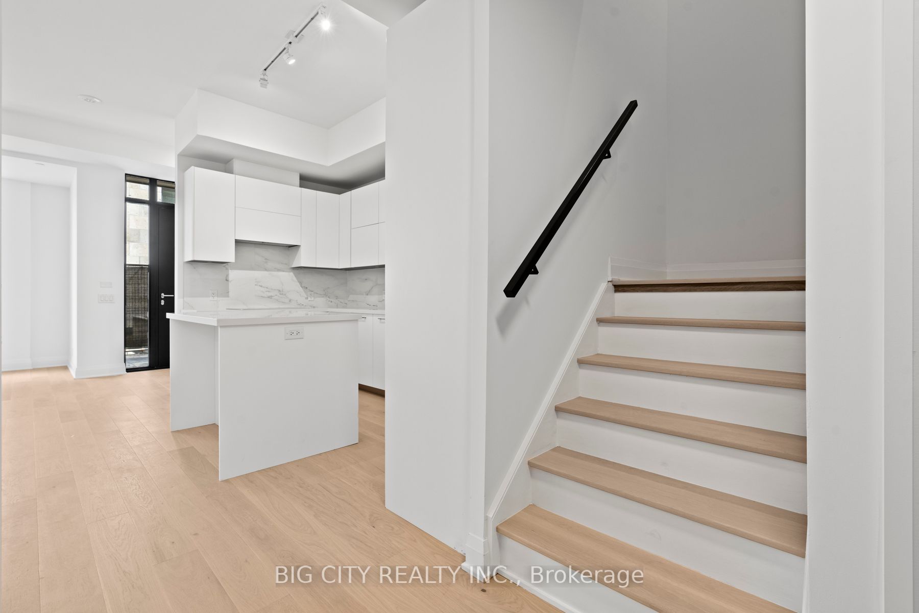 33 Frederick Todd Way, #TH01