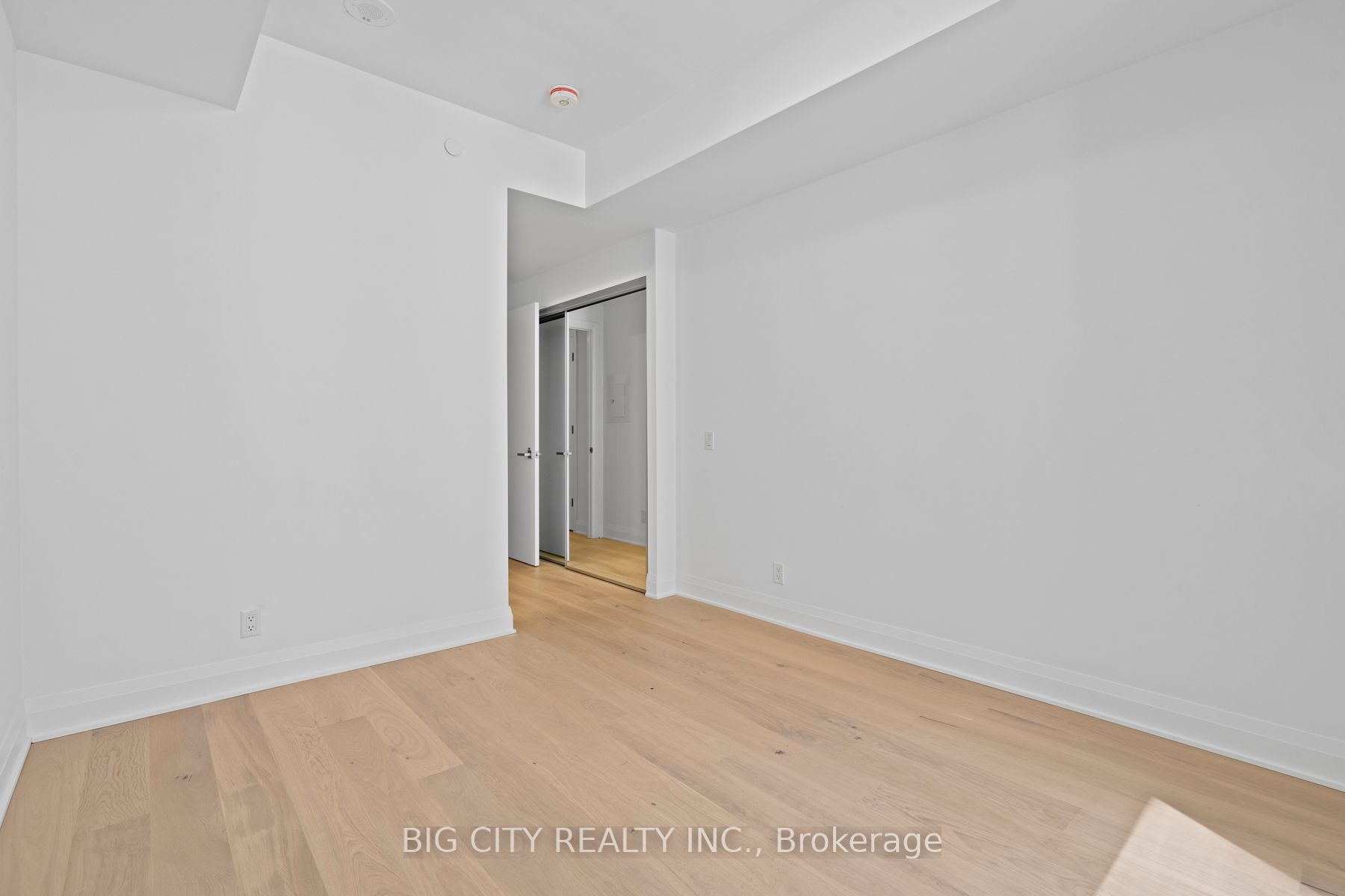 33 Frederick Todd Way, #TH01