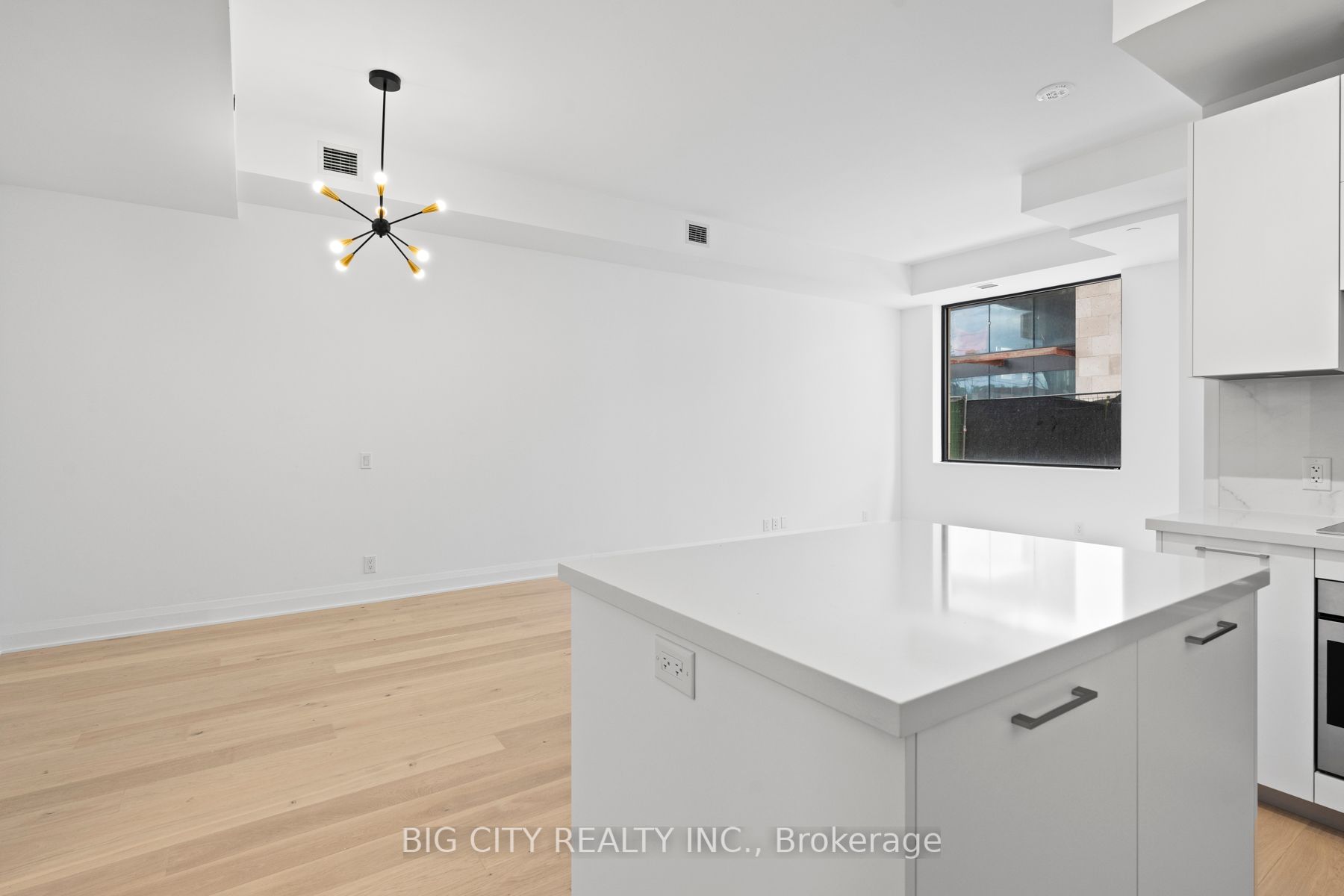 33 Frederick Todd Way, #TH01