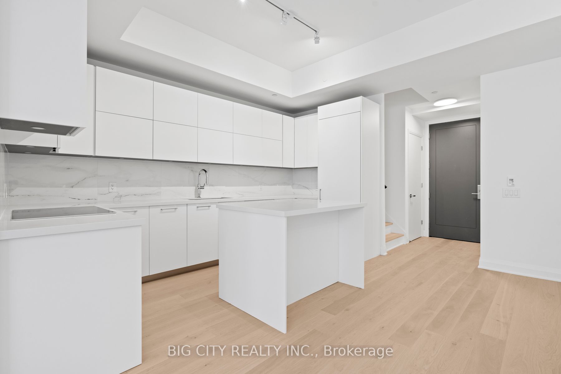 33 Frederick Todd Way, #TH01