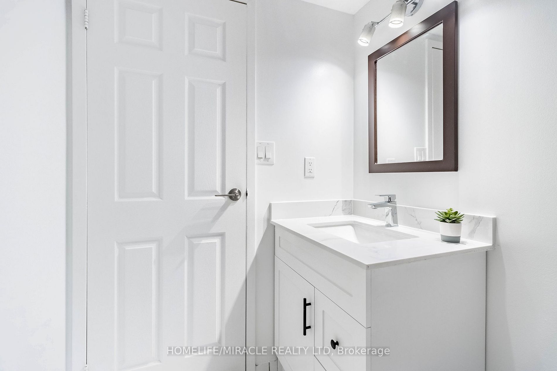 25 Grenville St, #1107