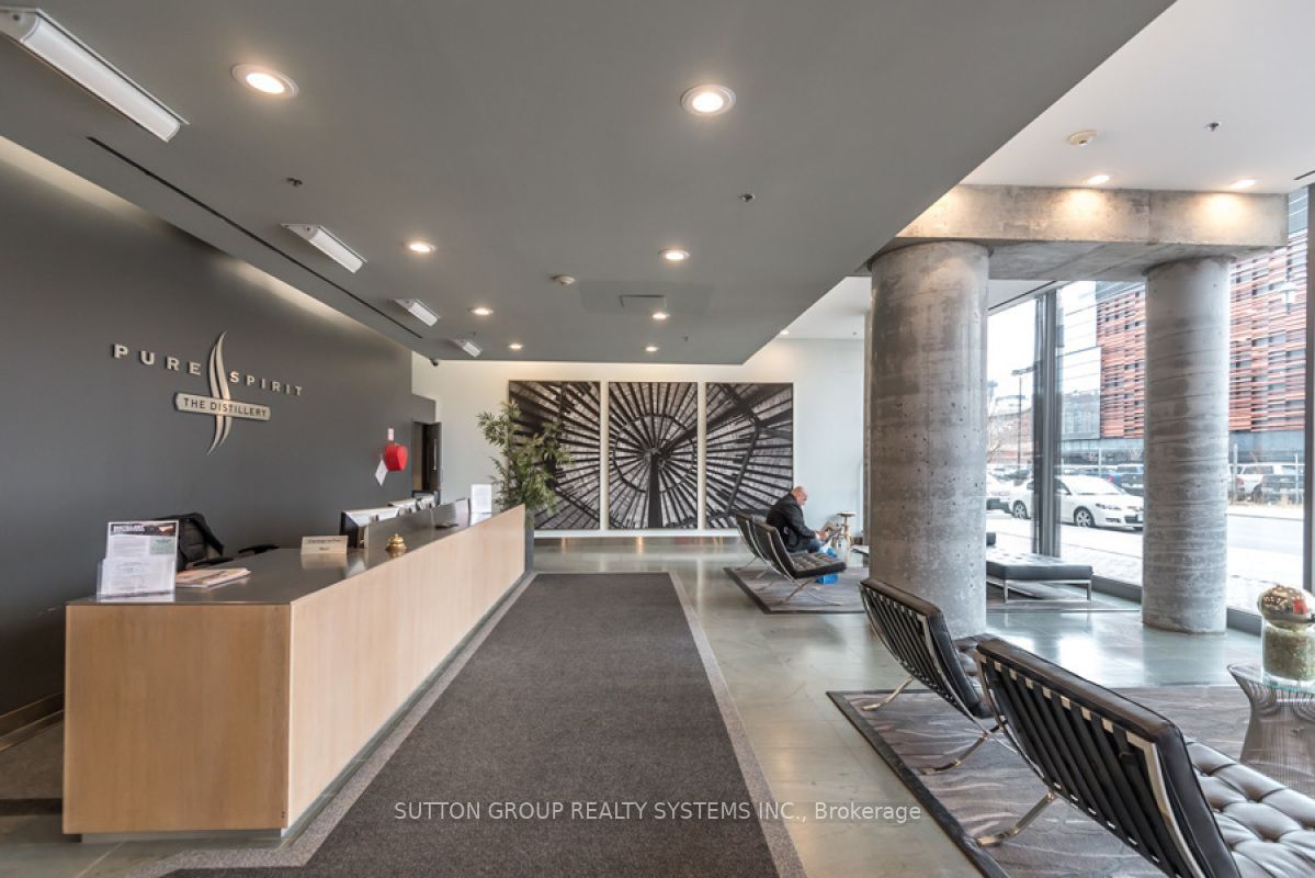 33 Mill St, #441