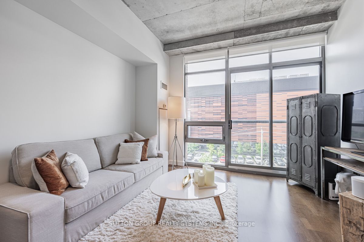 33 Mill St, #441