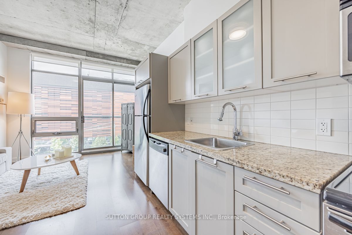 33 Mill St, #441