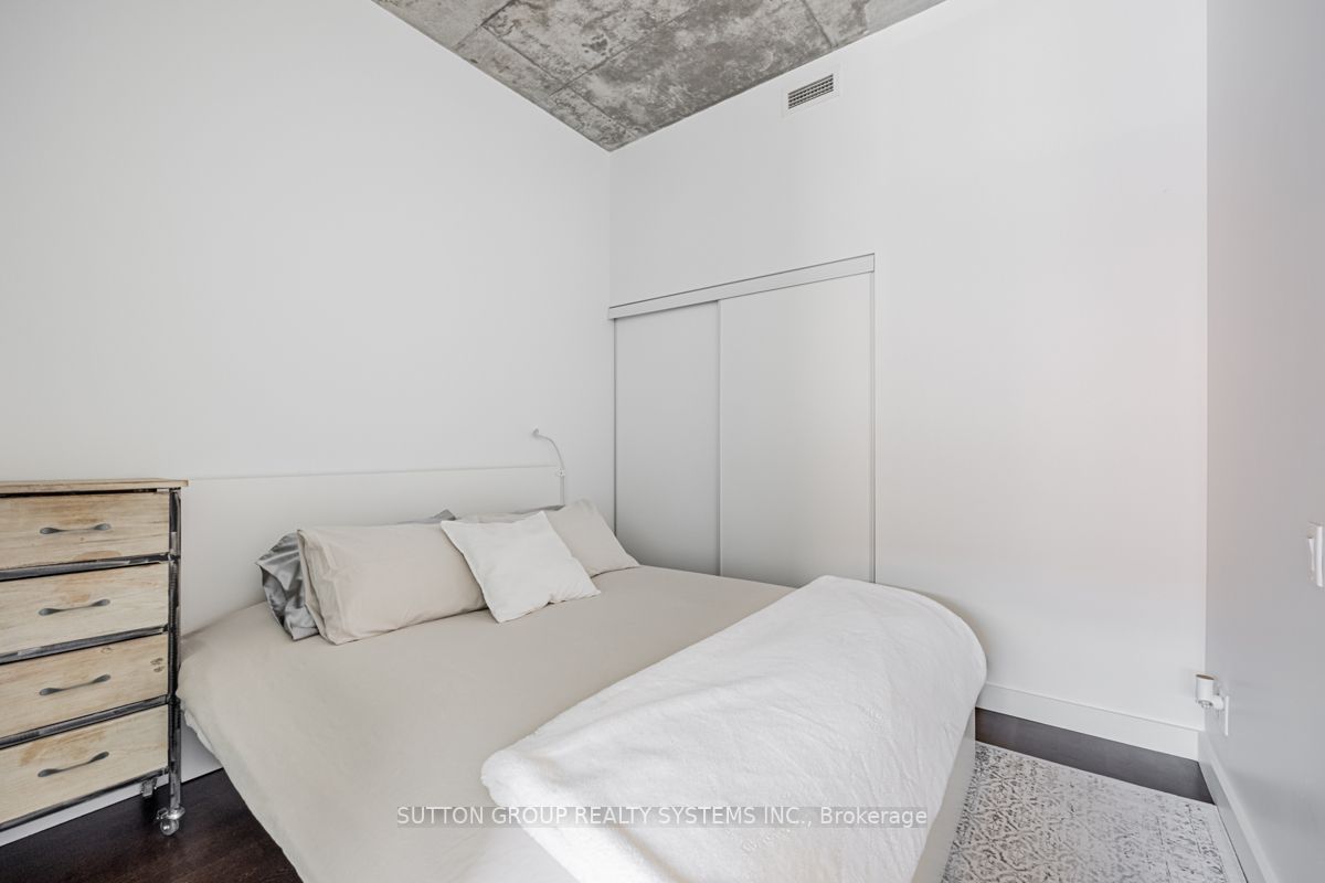 33 Mill St, #441