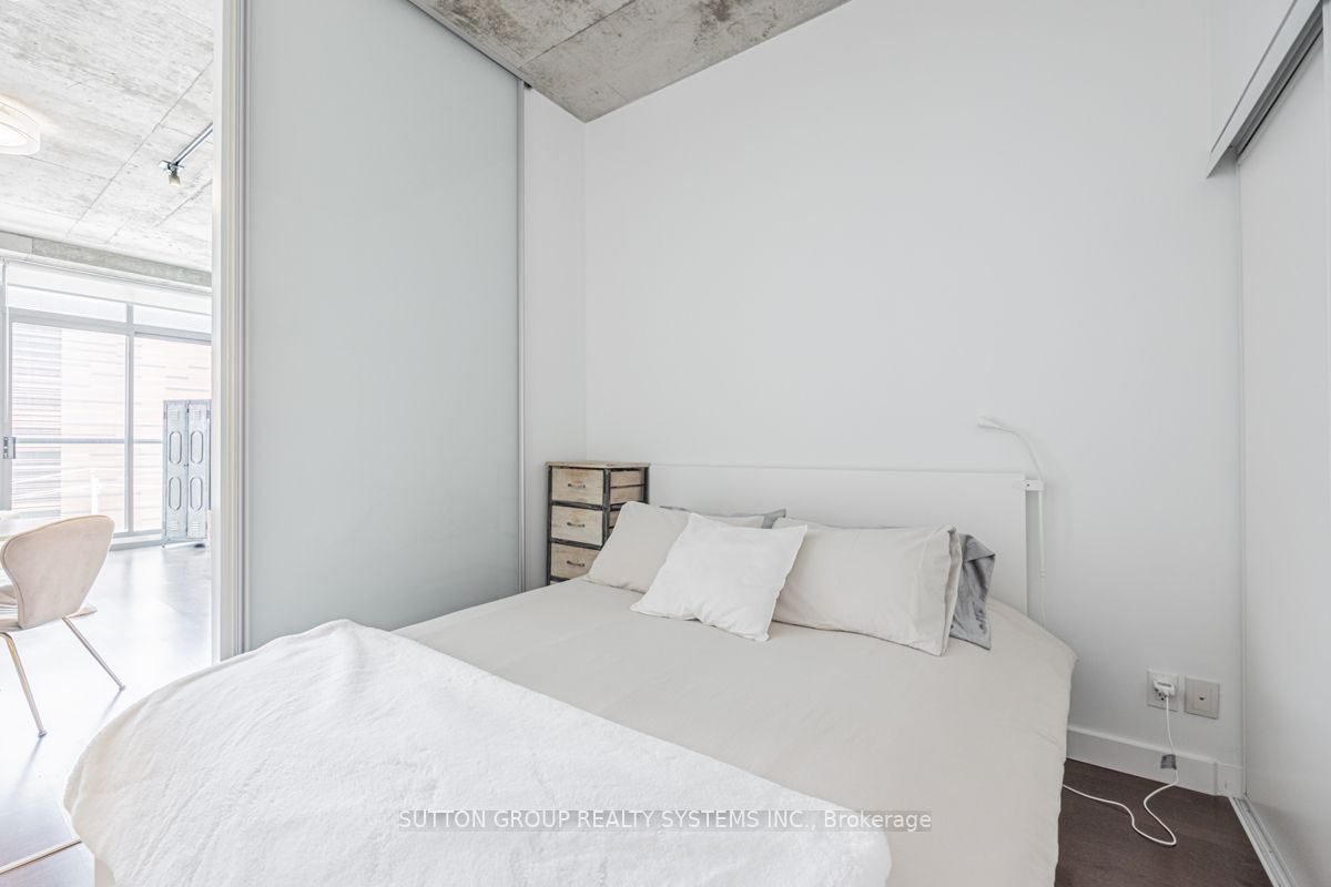 33 Mill St, #441