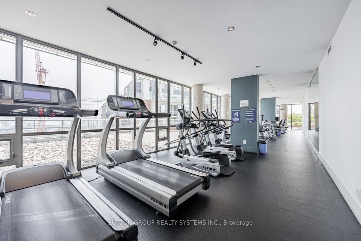 33 Mill St, #441