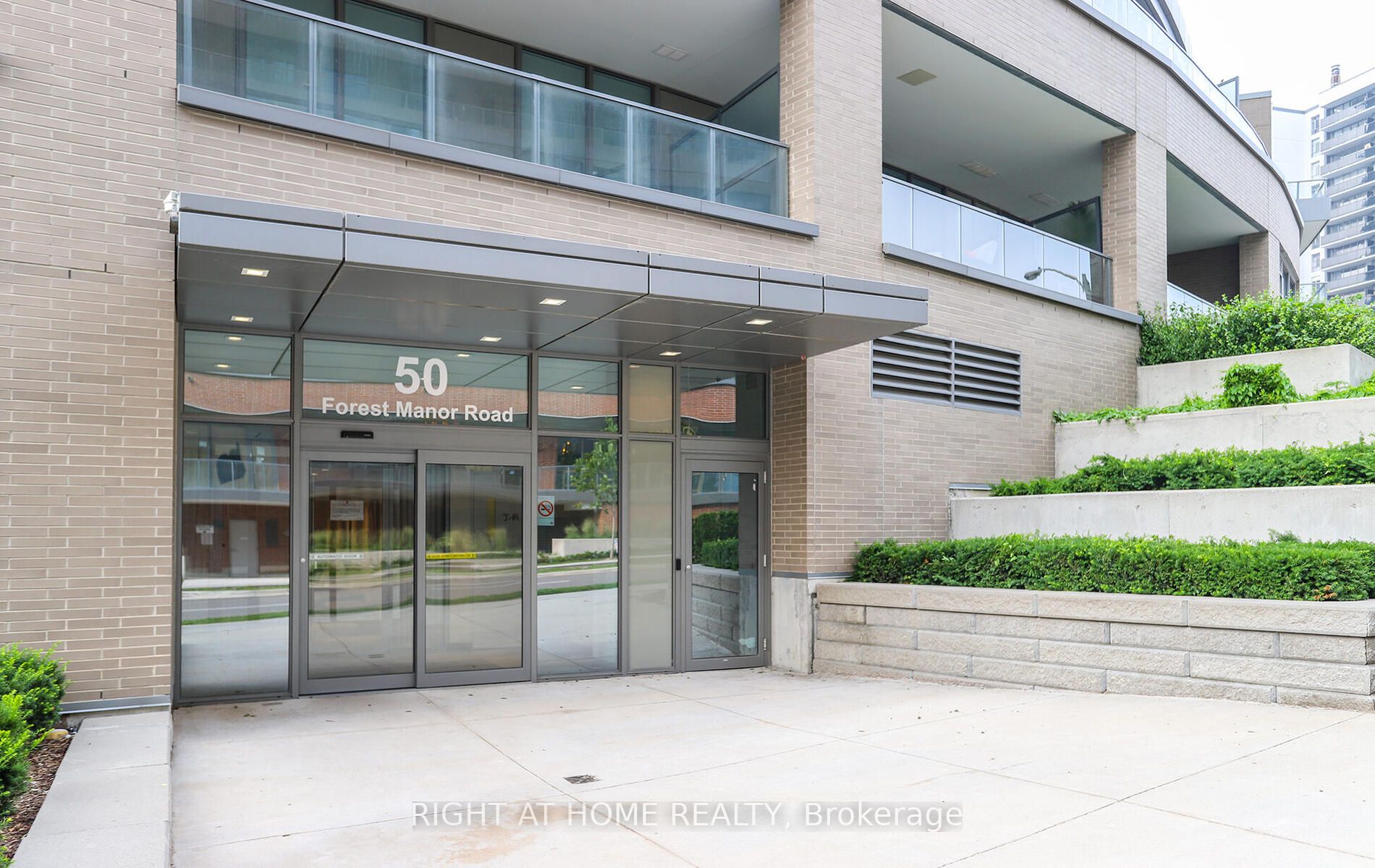 50 Forest Manor Rd, #211